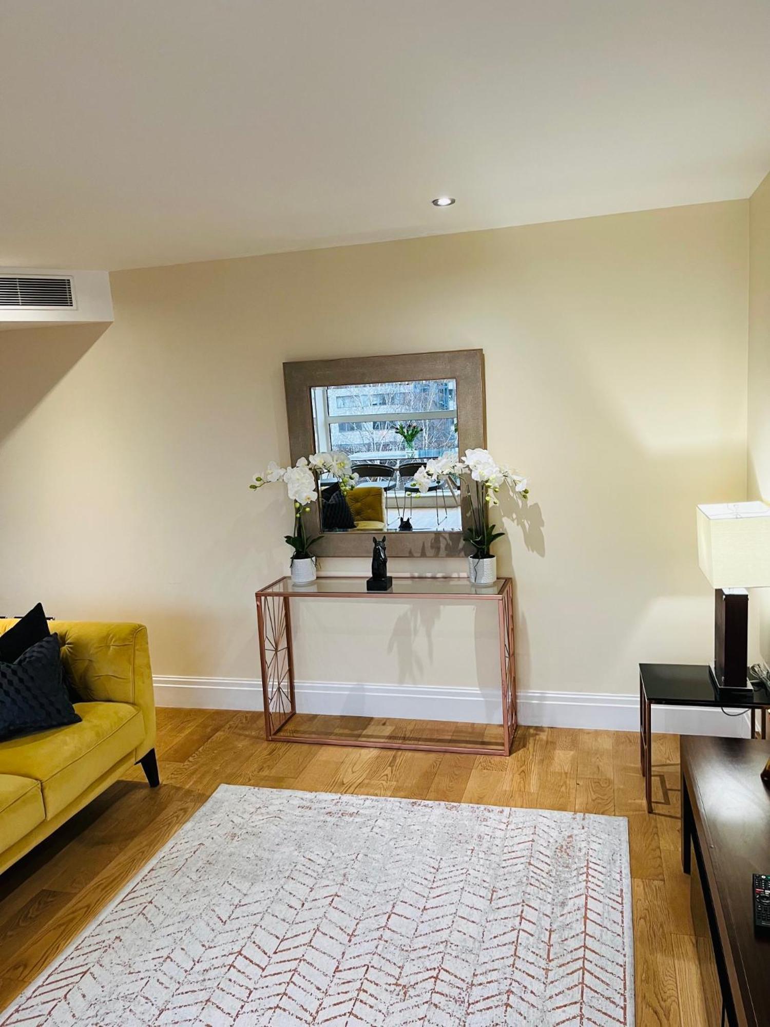 Thames View Apartment, Imperial Wharf Londra