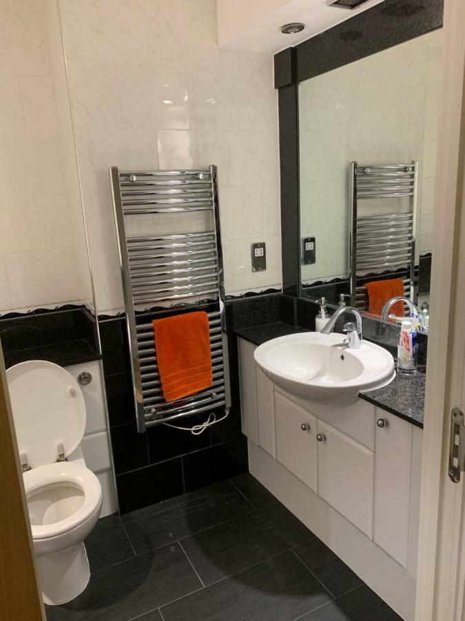 Thames View Apartment, Imperial Wharf Londra