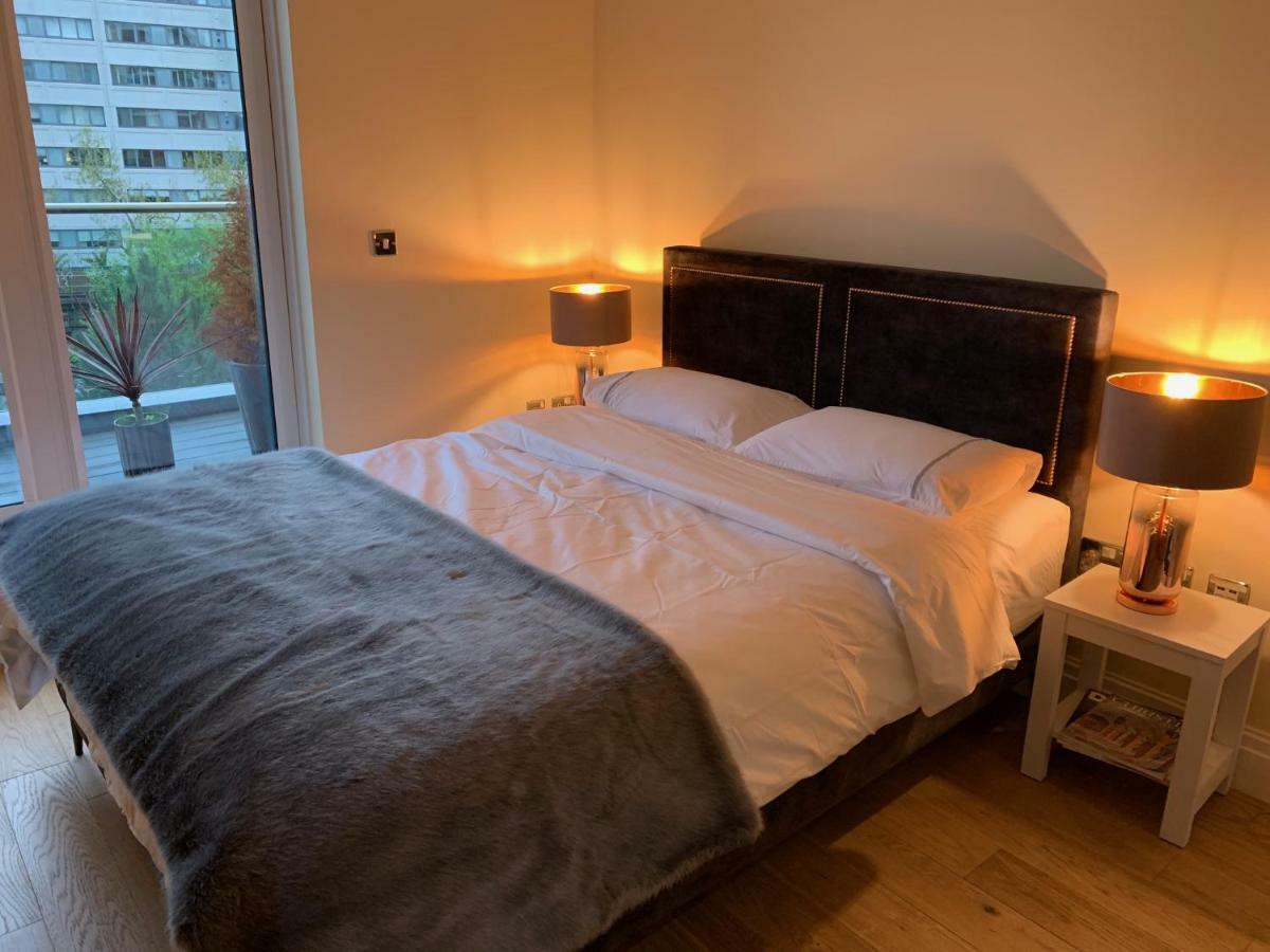 Thames View Apartment, Imperial Wharf Londra